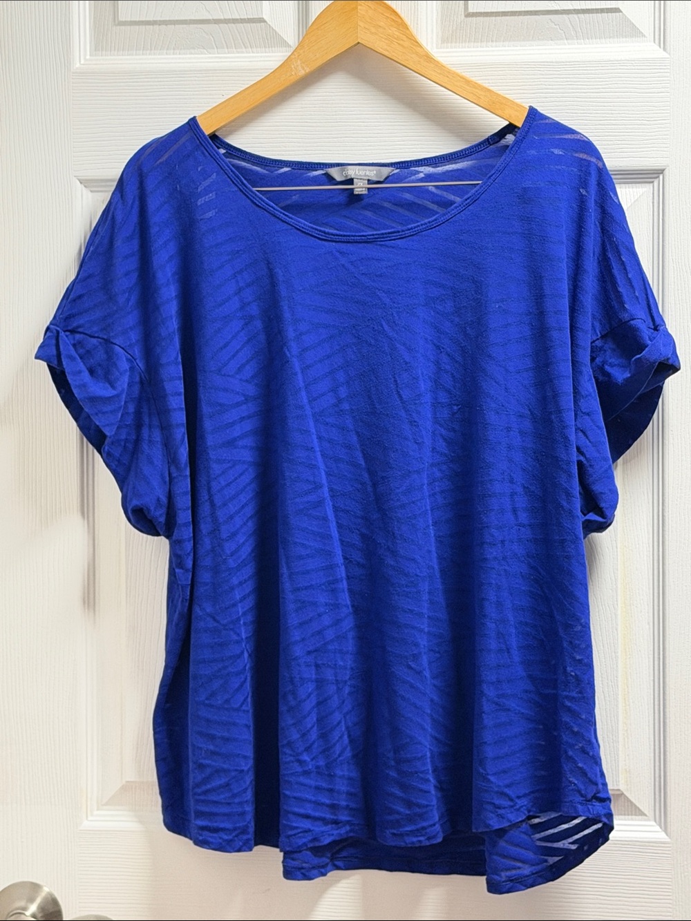 Daisy Fuentes Royal Blue Short Sleeve Scoop Neck Tee